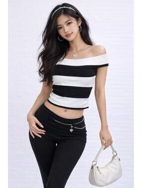 Venini Black and White Off-Shoulder top Y2k. size XS